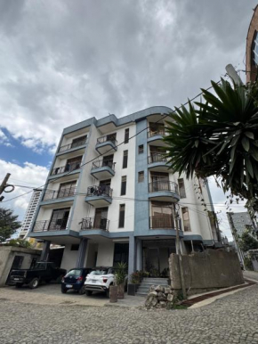 Family apartment Prime location and easy access